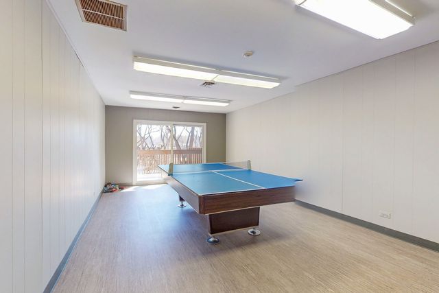 120 Lakeview Drive 110, Bloomingdale, IL 60108