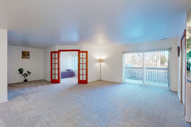 120 Lakeview Drive 110, Bloomingdale, IL 60108