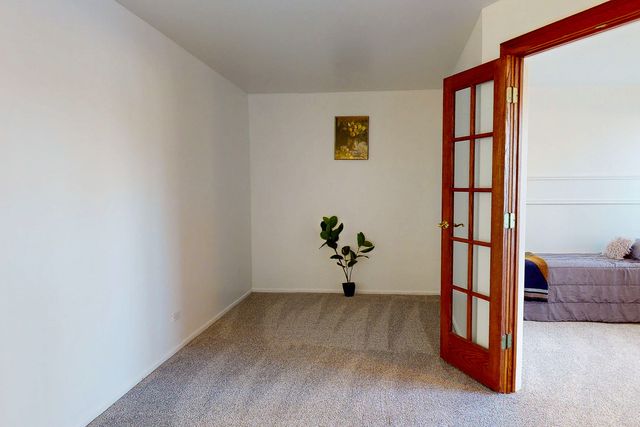 120 Lakeview Drive 110, Bloomingdale, IL 60108