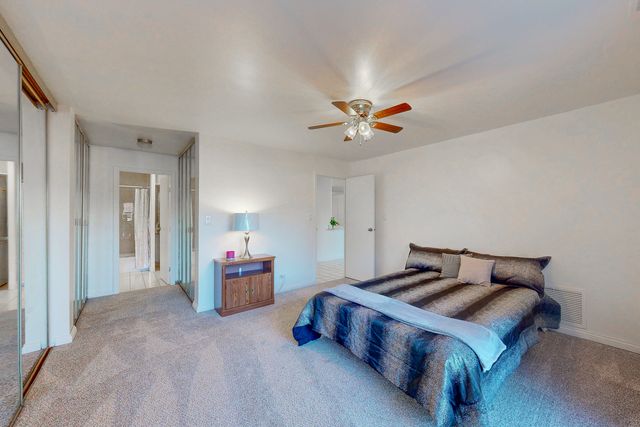 120 Lakeview Drive 110, Bloomingdale, IL 60108