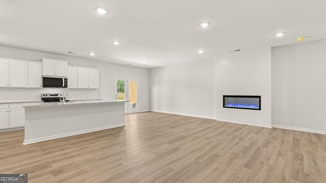 1809 Meadow Green Circle, Gainesville, GA 30501