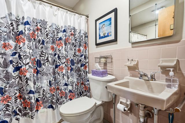 201 8th Avenue 2B, Belmar, NJ 07719