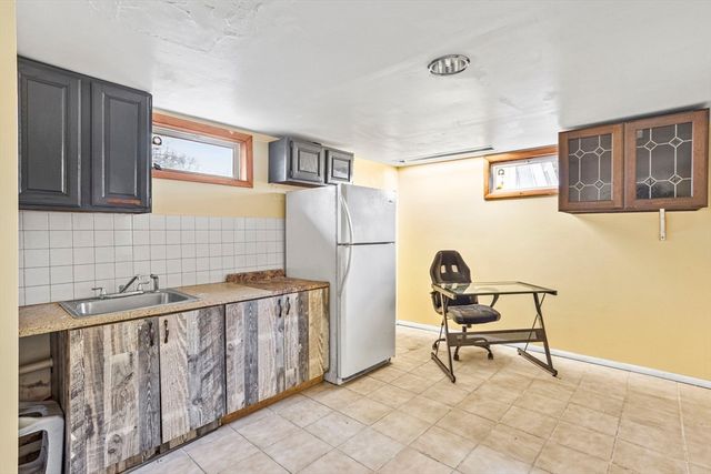 153 Florence, Brockton, MA 02301