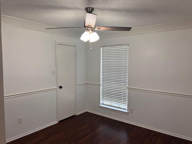 600 Eaglecreek DR, Leander, TX 78641