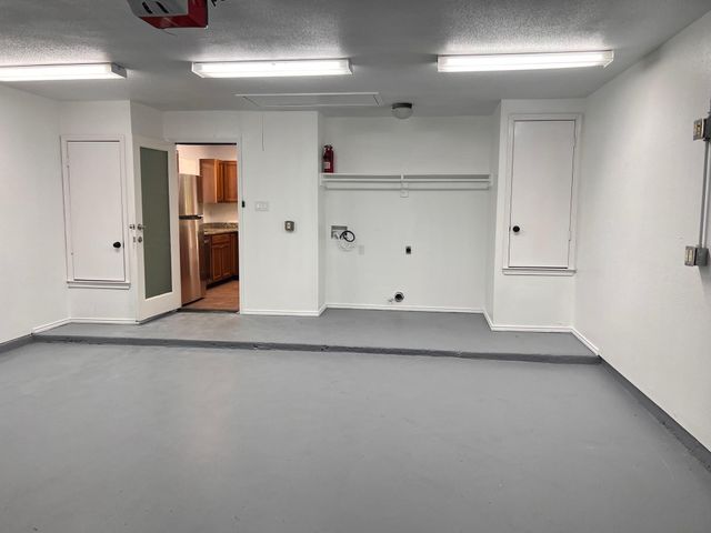 600 Eaglecreek DR, Leander, TX 78641