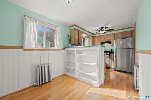 105 Brookside Avenue, Naugatuck, CT 06770