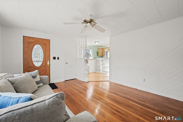 105 Brookside Avenue, Naugatuck, CT 06770