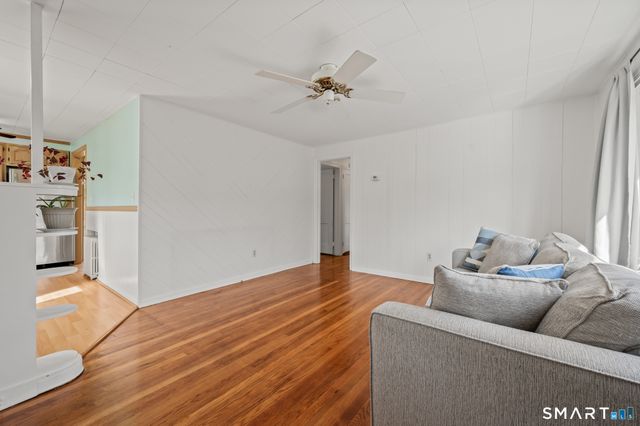 105 Brookside Avenue, Naugatuck, CT 06770