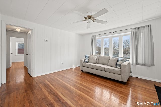 105 Brookside Avenue, Naugatuck, CT 06770