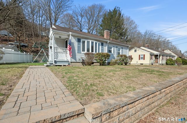 105 Brookside Avenue, Naugatuck, CT 06770