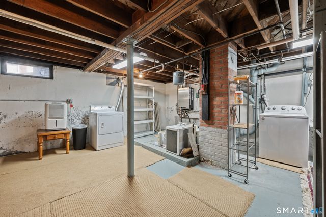 105 Brookside Avenue, Naugatuck, CT 06770