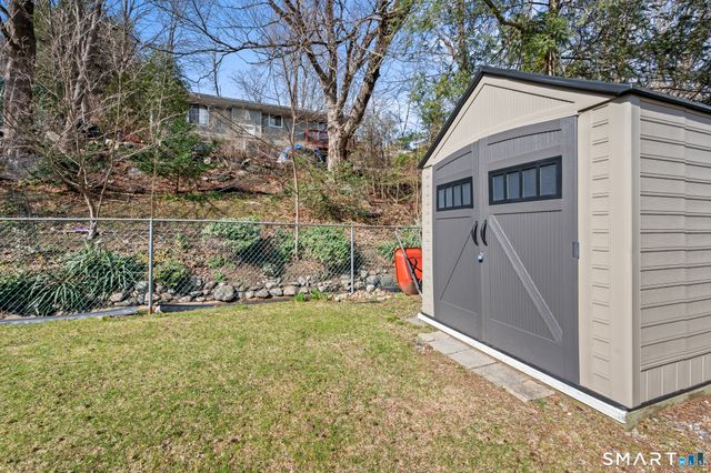 105 Brookside Avenue, Naugatuck, CT 06770