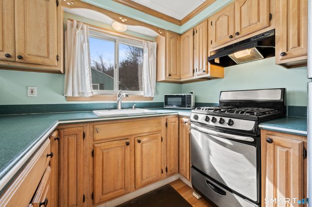 105 Brookside Avenue, Naugatuck, CT 06770