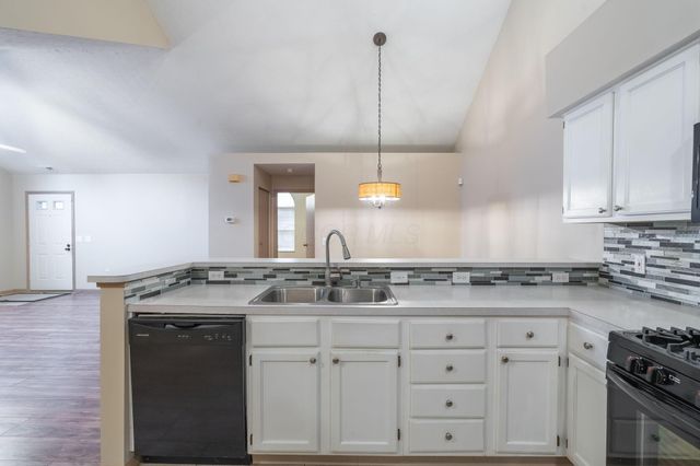 82 Abbeycross Lane, Westerville, OH 43082