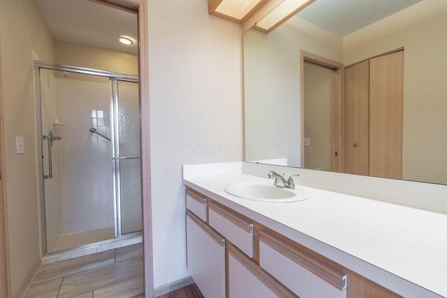 82 Abbeycross Lane, Westerville, OH 43082