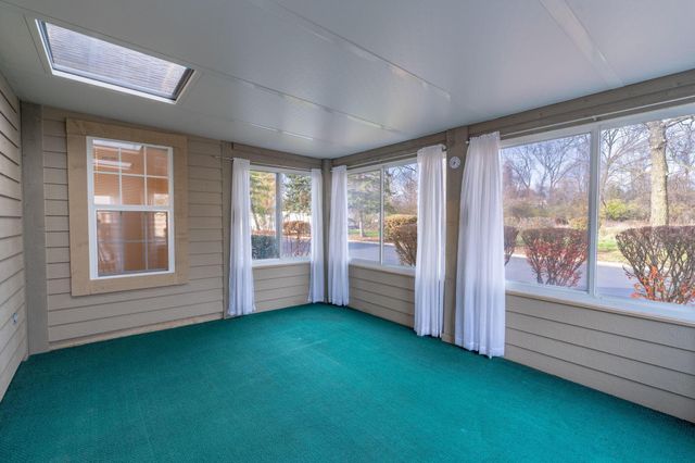 82 Abbeycross Lane, Westerville, OH 43082