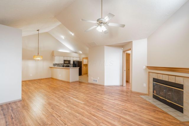 82 Abbeycross Lane, Westerville, OH 43082