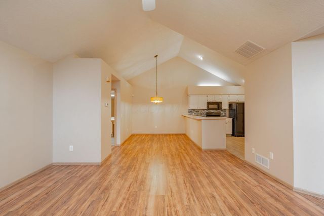 82 Abbeycross Lane, Westerville, OH 43082