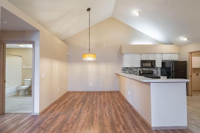 82 Abbeycross Lane, Westerville, OH 43082