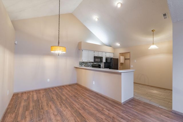 82 Abbeycross Lane, Westerville, OH 43082