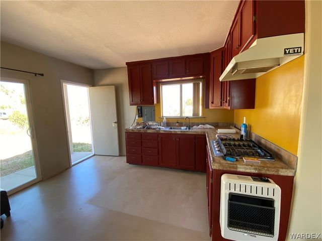 9095 E Elliot Ridge Road, Kingman, AZ 86401