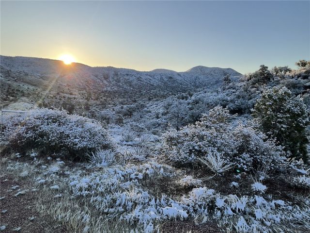 9095 E Elliot Ridge Road, Kingman, AZ 86401