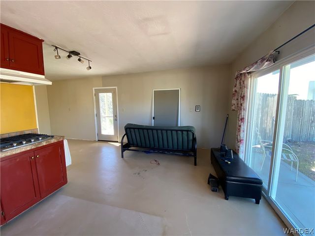 9095 E Elliot Ridge Road, Kingman, AZ 86401