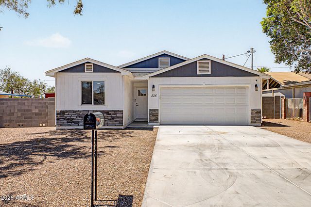 526 S CRISMON Road, Mesa, AZ 85208