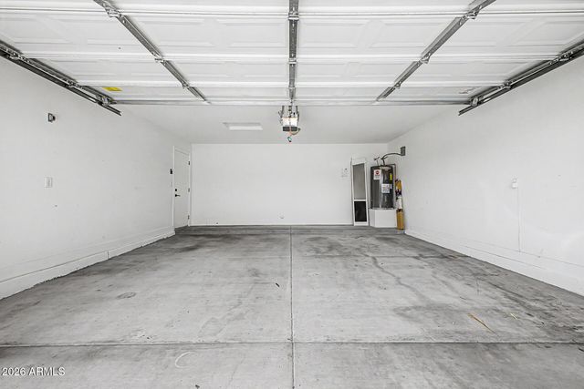 526 S CRISMON Road, Mesa, AZ 85208
