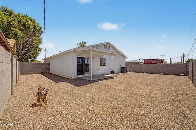 526 S CRISMON Road, Mesa, AZ 85208