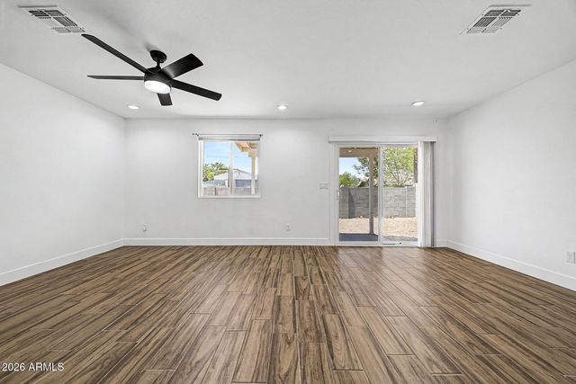 526 S CRISMON Road, Mesa, AZ 85208