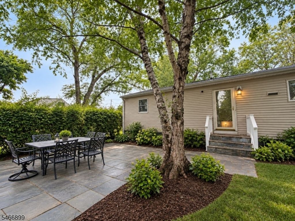 108 S Triangle Rd, Hillsborough Twp., NJ 08844 — photo 4
