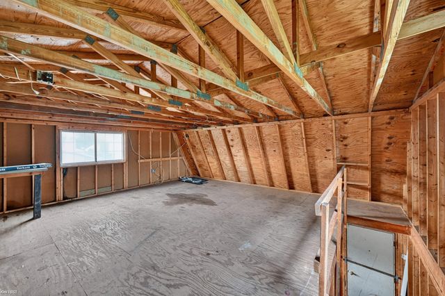 2228 Mclaren Street, Burton, MI 48529