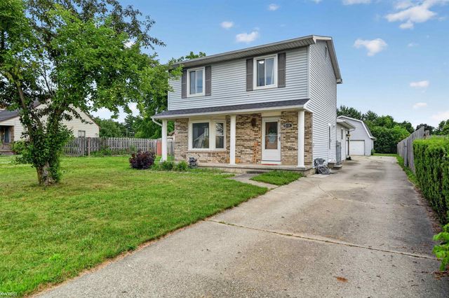 2228 Mclaren Street, Burton, MI 48529