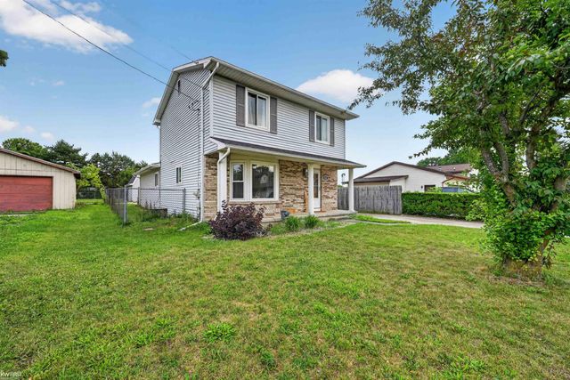 2228 Mclaren Street, Burton, MI 48529