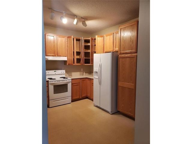 3183 Juniper Lane B, Woodbury, MN 55125