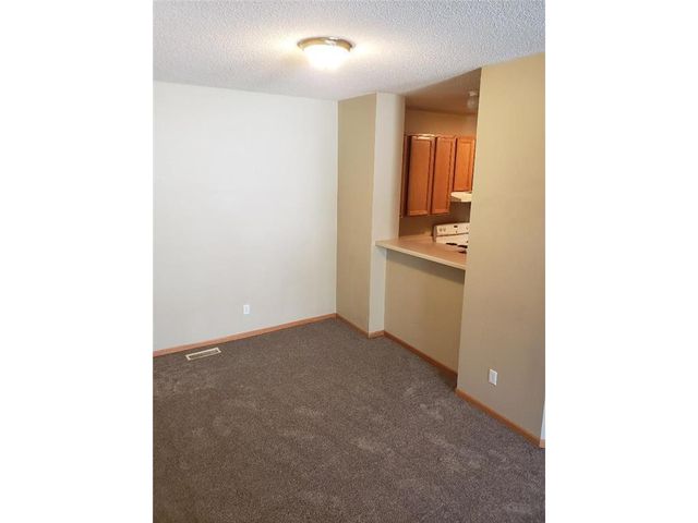 3183 Juniper Lane B, Woodbury, MN 55125