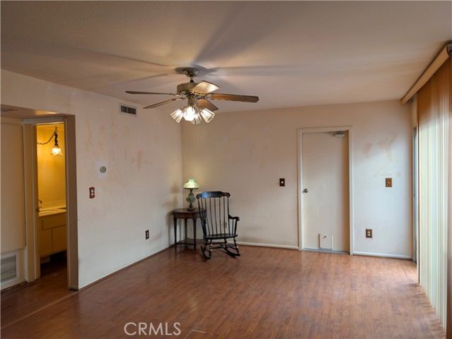 10044 Larwin 3, Chatsworth (los Angeles), CA 91311