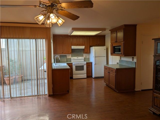 10044 Larwin 3, Chatsworth (los Angeles), CA 91311