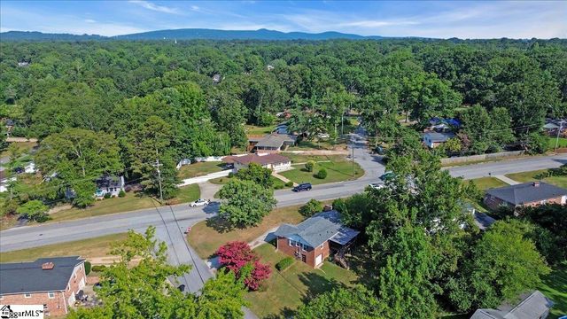 2800 Edwards Road, Taylors, SC 29687