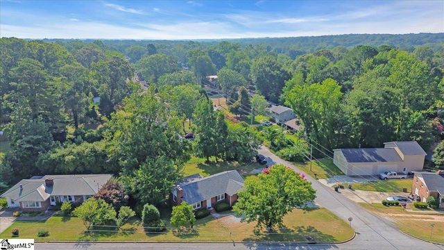 2800 Edwards Road, Taylors, SC 29687