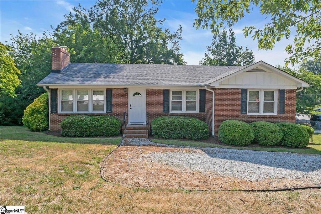 2800 Edwards Road, Taylors, SC 29687