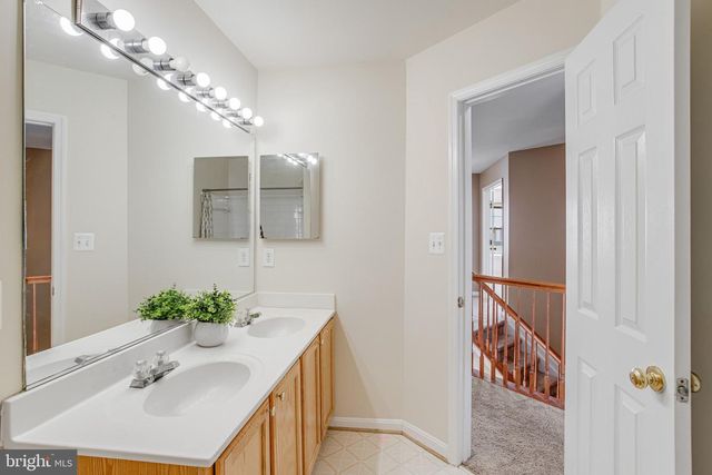 11973 RAYBORN CREEK DR, Manassas, VA 20109