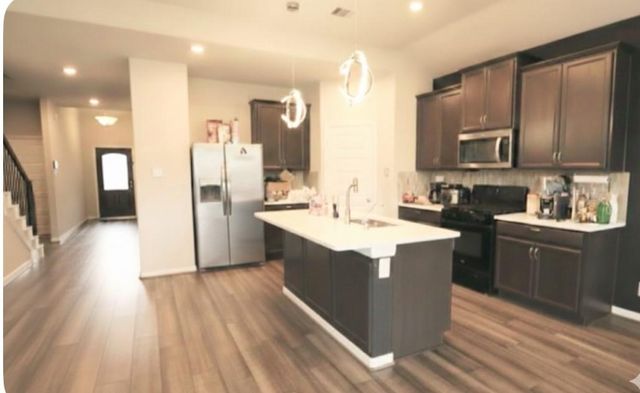 10831 Sugar Pine Lane, Rosharon, TX 77583