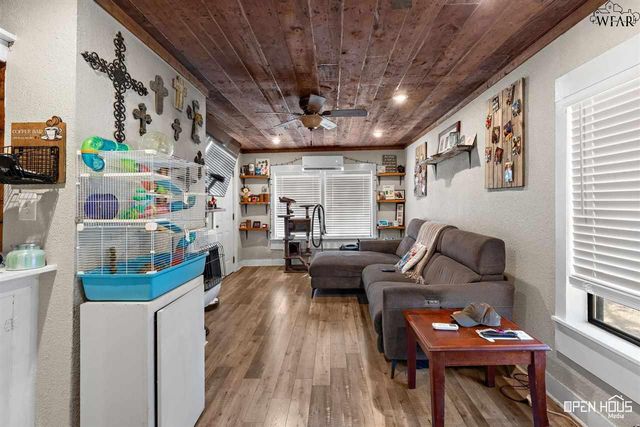 1670 CAMERON LANE, Wichita Falls, TX 76304