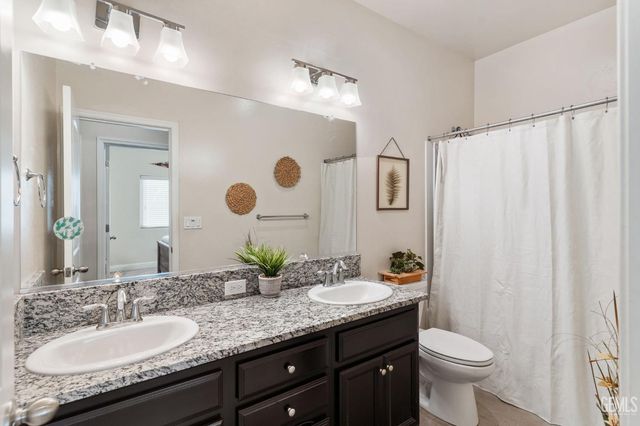 5503 Rivulet Run Court, Bakersfield, CA 93313