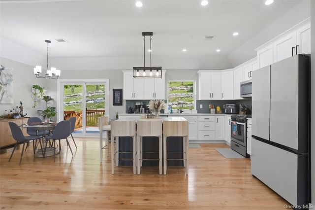 110 N Drury Lane, Newburgh, NY 12550
