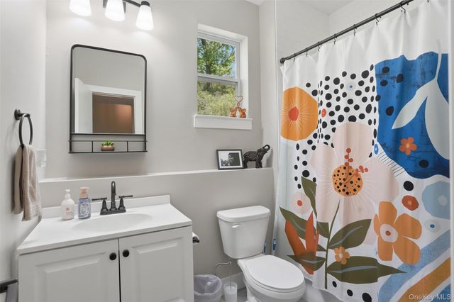 110 N Drury Lane, Newburgh, NY 12550