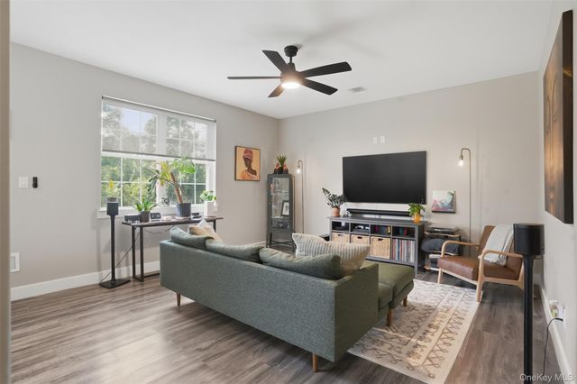 110 N Drury Lane, Newburgh, NY 12550
