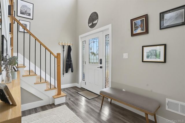 110 N Drury Lane, Newburgh, NY 12550